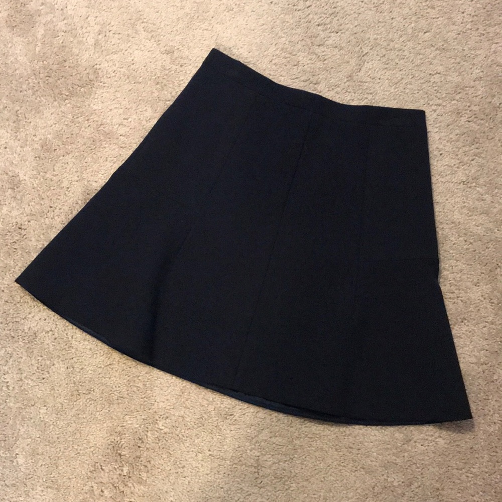 J. Crew skirt size 00 in navy.